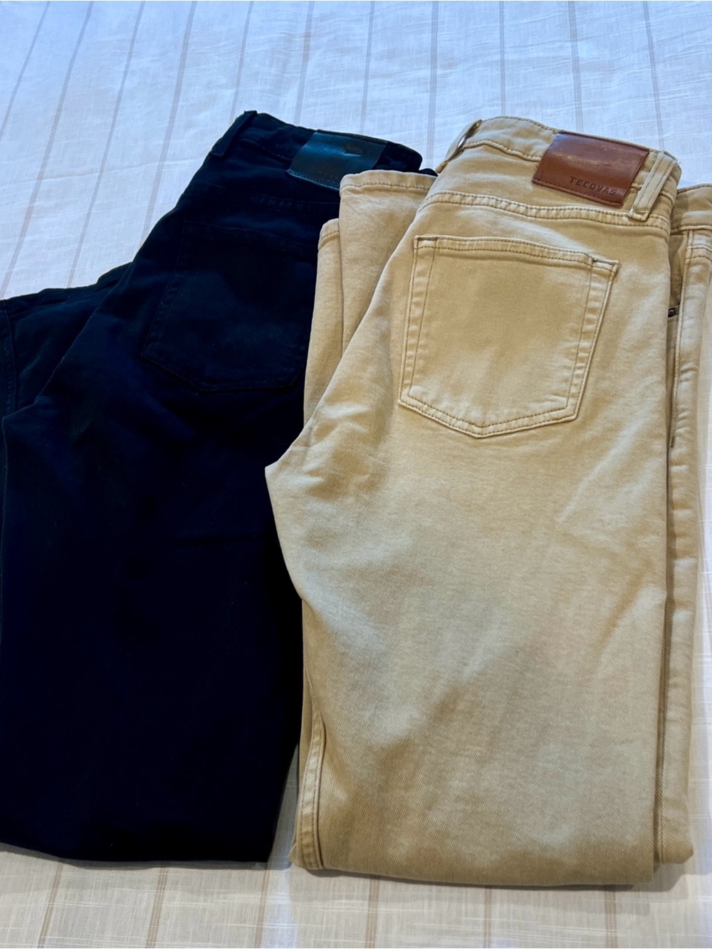 Tecovas Slim Straight Jeans in Black & Khaki Tan